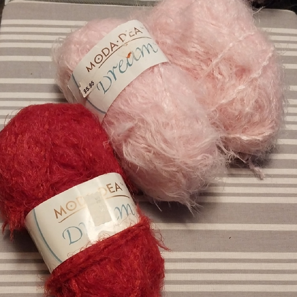 Red and Pink Yarn Set